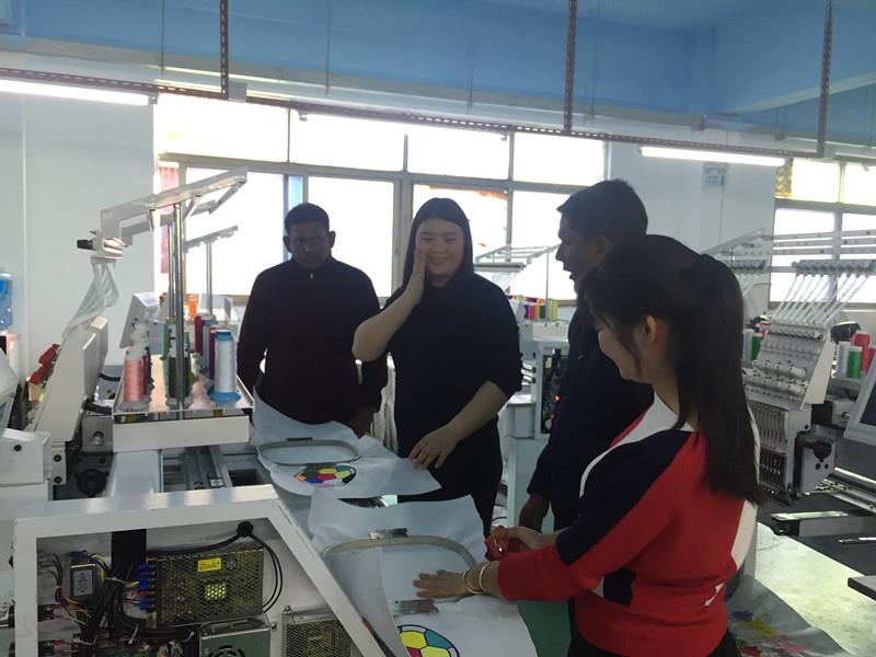 maldives customer_副本.jpg