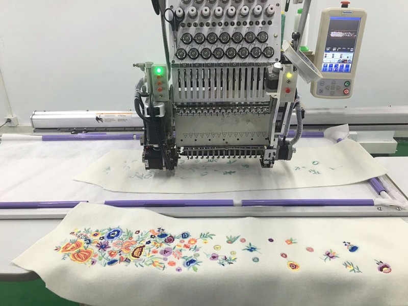Single Colour 12 Colors Computerized Flat stroj za vezenje Stroji